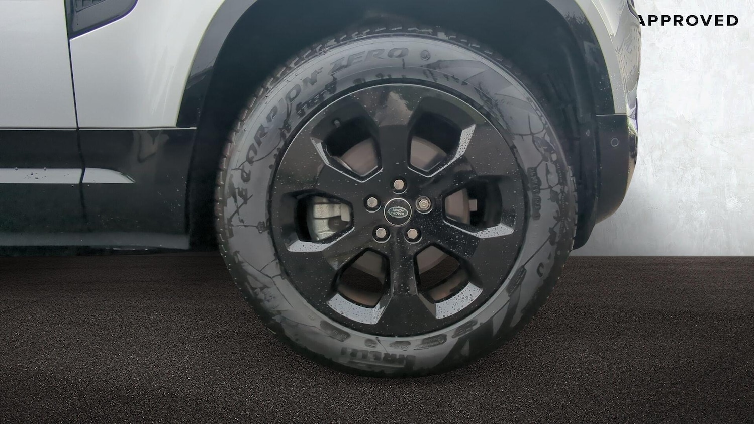 Used Land Rover Defender 2024 for sale - 76201175: Photo 8
