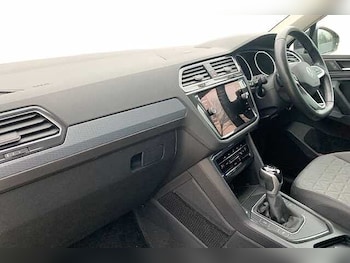Used Volkswagen Tiguan 2023 for sale - 77085607: Photo