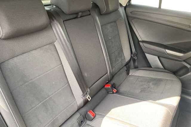 Used Volkswagen T-Roc 2022 for sale - 76482725: Photo 8