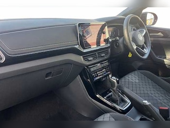 Used Volkswagen T-Cross 2024 for sale - 75974895: Photo 2