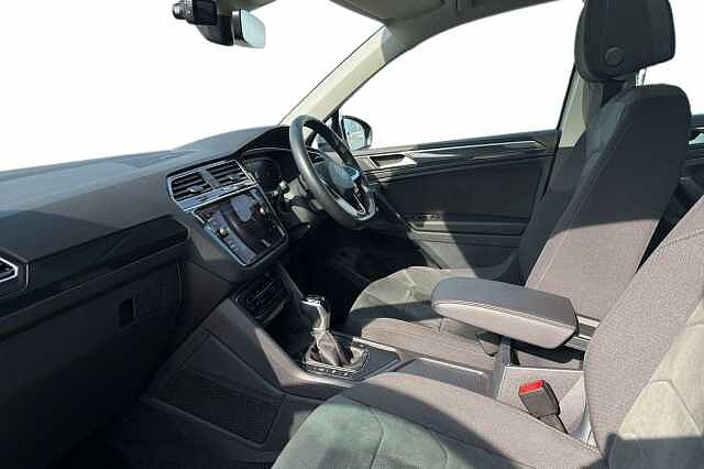 Used Volkswagen Tiguan 2023 for sale - 77990464: Photo 2