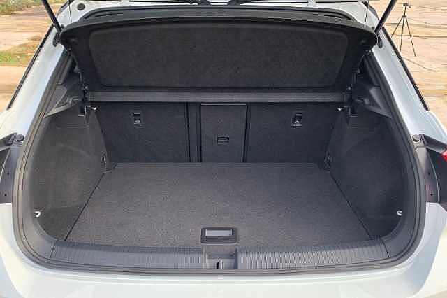 Used Volkswagen T-Roc 2023 for sale - 77080686: Photo 11