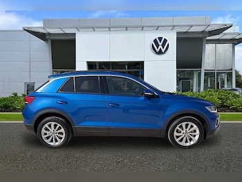 Used Volkswagen T-Roc 2024 for sale - 78986793: Photo