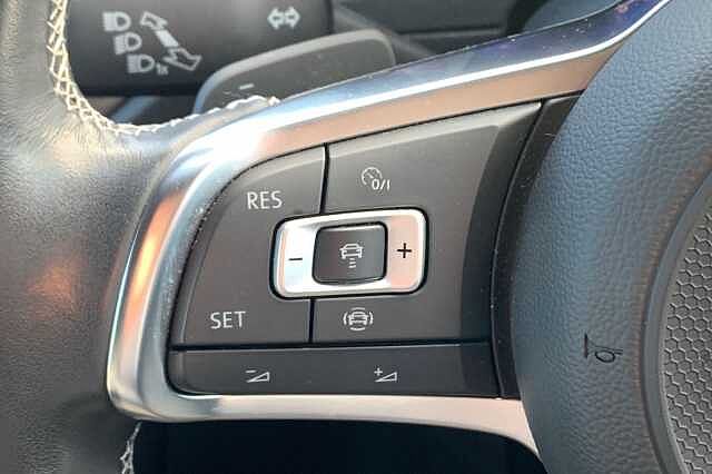 Used Volkswagen T-Roc 2021 for sale - 76470782: Photo 15