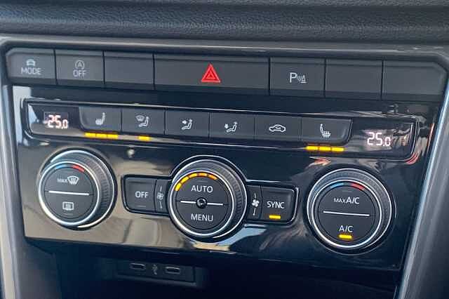 Used Volkswagen T-Roc 2021 for sale - 76470782: Photo 29