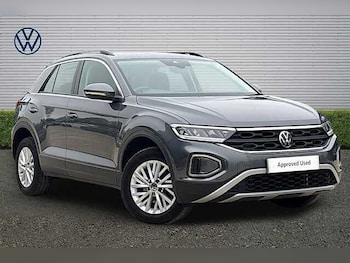 Used Volkswagen T-Roc 2023 for sale - 78106525: Photo