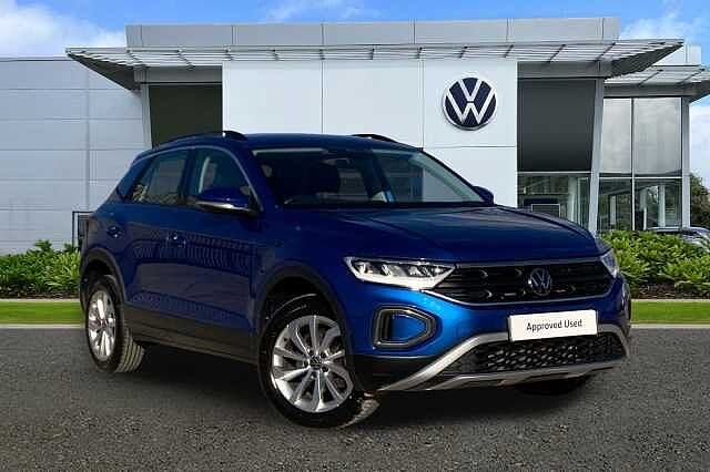 Used Volkswagen T-Roc 2023 for sale - 76470790: Photo 1
