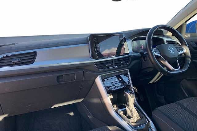 Used Volkswagen T-Roc 2023 for sale - 76470790: Photo 2