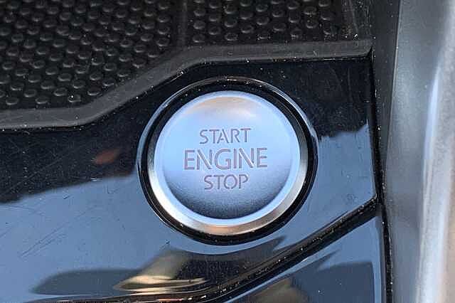 Used Volkswagen T-Roc 2023 for sale - 76470790: Photo 31