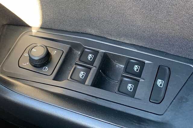 Used Volkswagen T-Roc 2023 for sale - 76470790: Photo 33