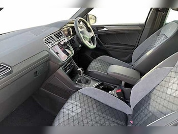 Used Volkswagen Tiguan 2023 for sale - 77220862: Photo