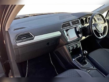 Used Volkswagen Tiguan 2019 for sale - 77609719: Photo