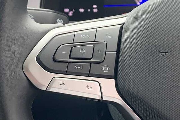 Used Volkswagen T-Roc 2025 for sale - 75244439: Photo 15