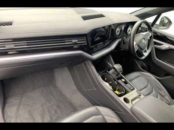 Used Volkswagen Touareg 2019 for sale - 74912295: Photo