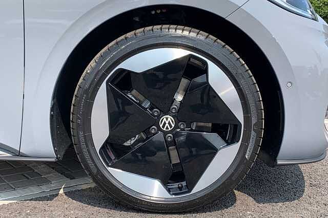 Used Volkswagen ID.3 2025 for sale - 76357479: Photo 5
