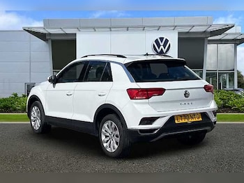 Used Volkswagen T-Roc 2020 for sale - 75689857: Photo