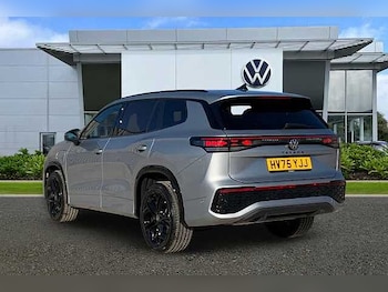 Used Volkswagen Touran undefined for sale - 77749461: Photo