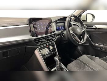 Used Volkswagen T-Roc 2024 for sale - 79673077: Photo