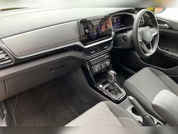 Used Volkswagen T-Cross 2025 for sale - 76245857: Photo 2