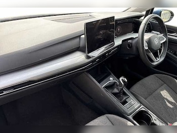 Used Volkswagen Golf 2024 for sale - 78106527: Photo