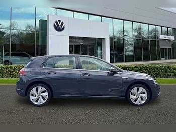 Used Volkswagen Golf 2024 for sale - 79346478: Photo