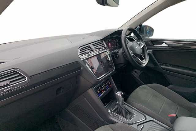 Used Volkswagen Tiguan 2020 for sale - 77609725: Photo 2