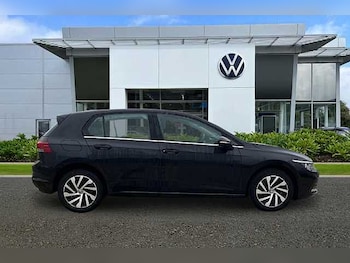 Used Volkswagen Golf 2022 for sale - 77085598: Photo