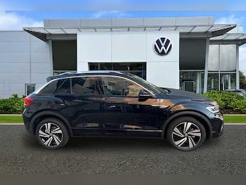 Used Volkswagen T-Roc 2025 for sale - 76280653: Photo
