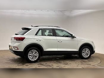 Used Volkswagen T-Roc 2023 for sale - 79673079: Photo