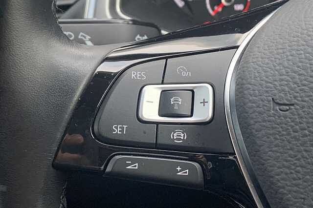 Used Volkswagen T-Roc 2021 for sale - 76157395: Photo 15