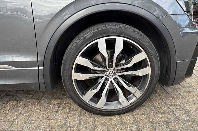 Used Volkswagen Tiguan 2017 for sale - 76536464: Photo 24