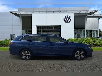 Used Volkswagen Passat 2025 for sale - 75912488: Photo