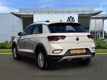 Used Volkswagen T-Roc 2023 for sale - 78496240: Photo
