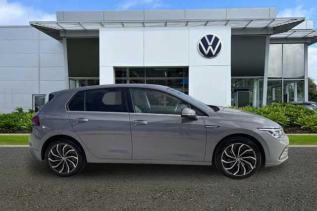 Used Volkswagen Golf 2023 for sale - 77656104: Photo 4