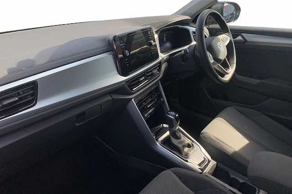 Used Volkswagen T-Roc 2025 for sale - 76211468: Photo 2