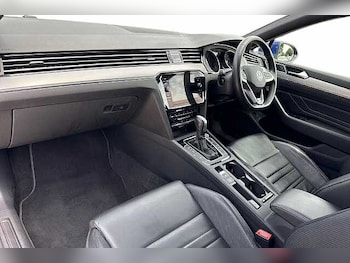 Used Volkswagen Passat 2023 for sale - 78852339: Photo