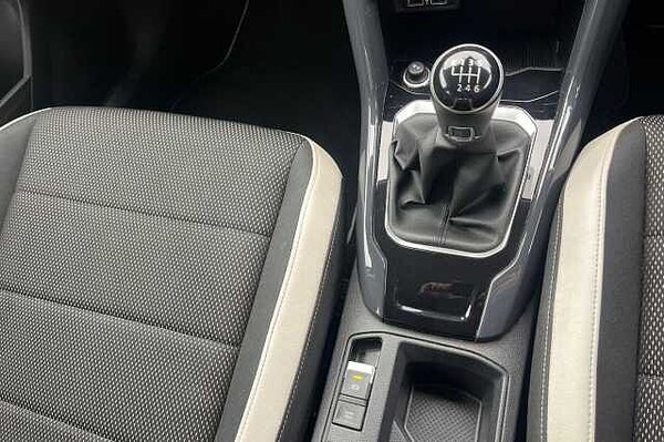 Used Volkswagen T-Roc 2018 for sale - 76211472: Photo 19