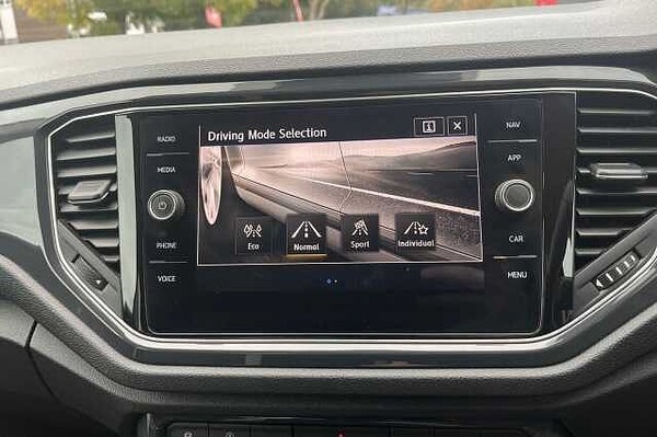 Used Volkswagen T-Roc 2018 for sale - 76211472: Photo 31