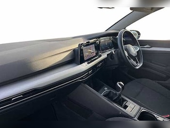 Used Volkswagen Golf 2022 for sale - 77007912: Photo