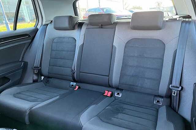 Used Volkswagen Golf 2018 for sale - 77555429: Photo 9