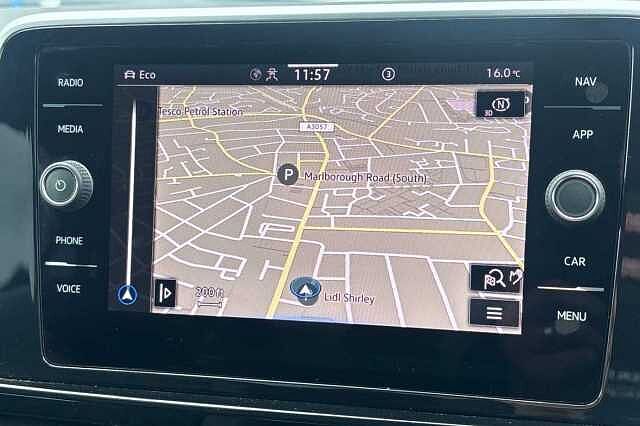 Used Volkswagen T-Roc 2022 for sale - 76357489: Photo 25