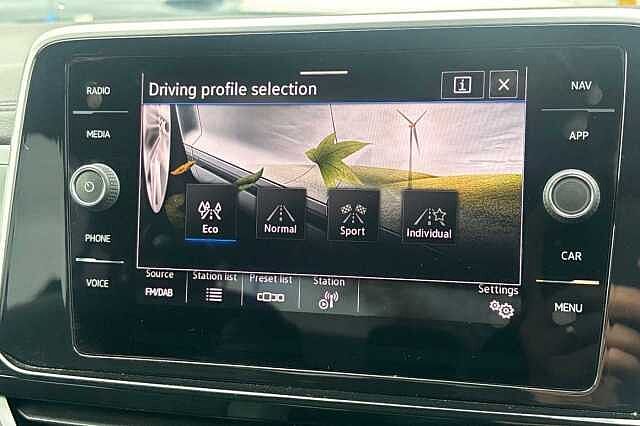 Used Volkswagen T-Roc 2022 for sale - 76357489: Photo 29