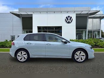Used Volkswagen Golf 2024 for sale - 77609727: Photo