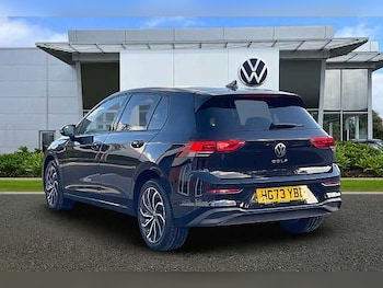 Used Volkswagen Golf 2024 for sale - 75730252: Photo