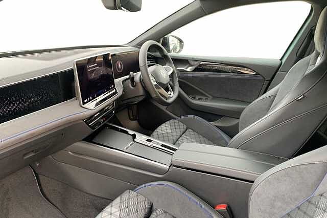 Used Volkswagen Passat 2025 for sale - 78091251: Photo 2