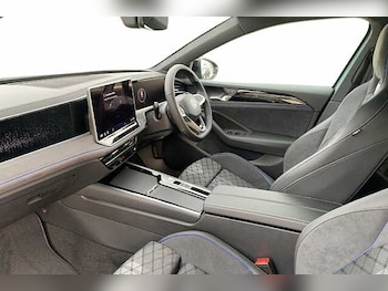 Used Volkswagen Passat 2025 for sale - 78091251: Photo