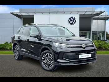 2025 (74) - 1.5 TSI (204ps) Match eHybrid DSG 5-Door
