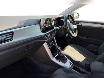 Used Volkswagen T-Roc 2022 for sale - 78852340: Photo
