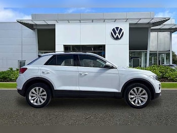 Used Volkswagen T-Roc 2020 for sale - 77872325: Photo
