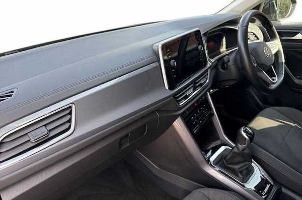 Used Volkswagen T-Roc 2022 for sale - 76211467: Photo 2